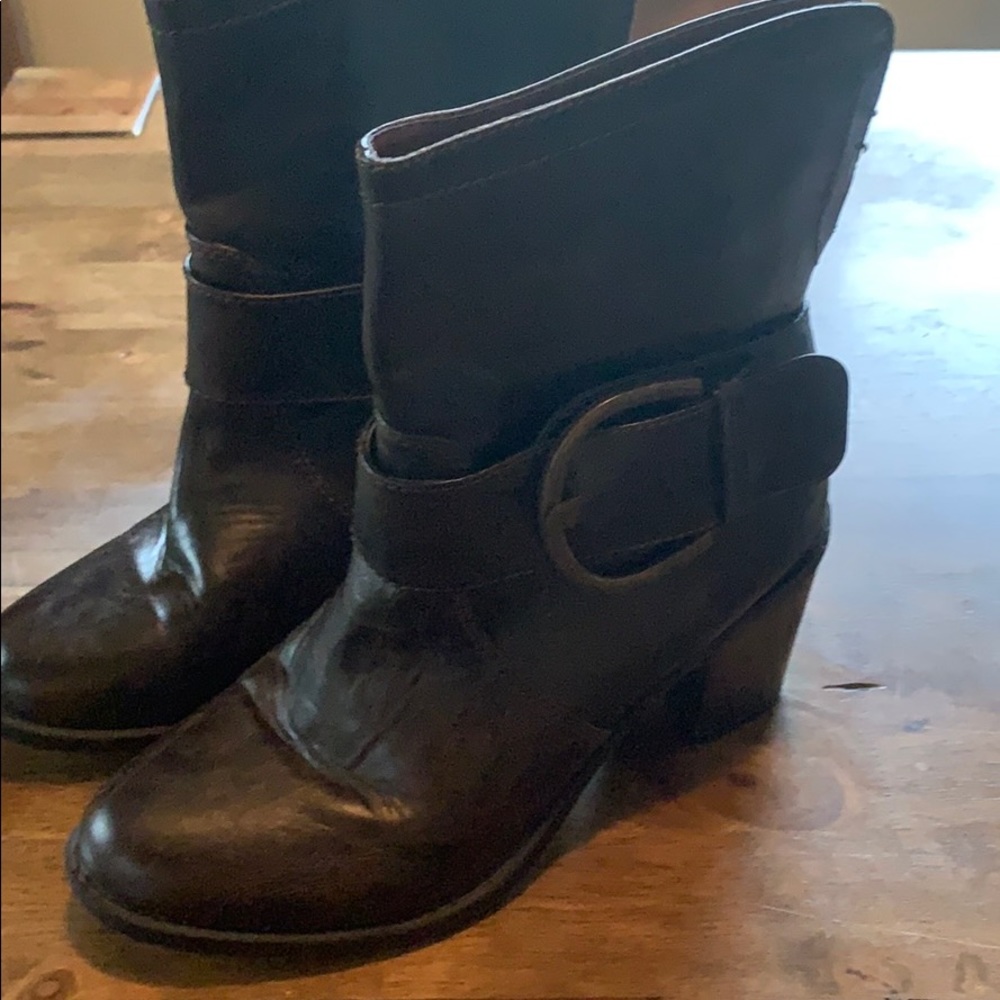 Ladies Boots